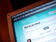 Twitter_-_What_are_you_doing-