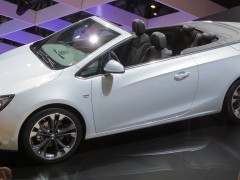 1280px-Opel-Cascada_Front-Open