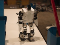 Bioloid_humanoid_robot