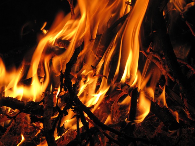 fire-49954_640