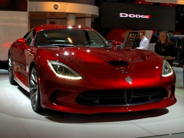 -_12_Fiat-Chrysler_SRT_Viper_metal_red_coupes_super_sport