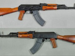 AKM_automatkarbin,_Ryssland_-_7,62x39mm_-_Armémuseum