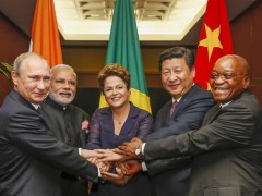 BRICS_heads_of_state_and_government_hold_hands_ahead_of_the_2014_G-20_summit_in_Brisbane,_Australia_(Agencia_Brasil)