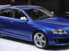 Audi_RS6_sedan_typ4F_world_premiere_front