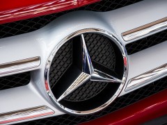 mercedes-564949_640