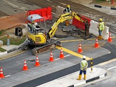 excavators-391143_640